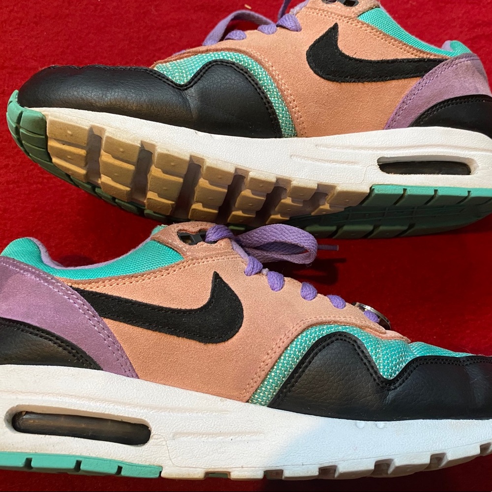 Sold**** Nike Air Max 1 “Have a Nice Day”.